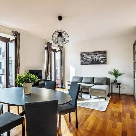 Апартаменты Elegant 2 Bedrooms Near Duomo Милан