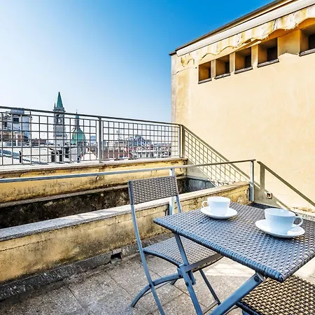 Elegant 2 Bedrooms Near Duomo Апартаменты Милан
