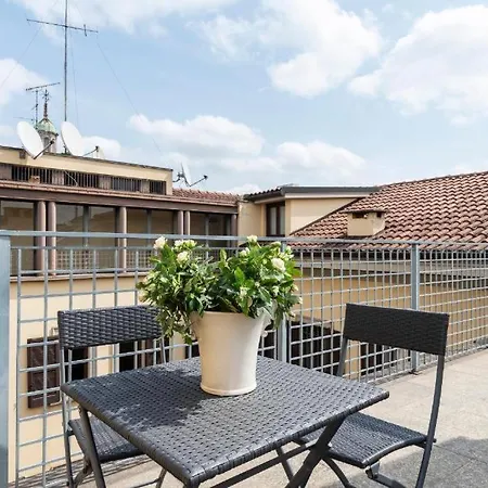 Апартаменты Elegant 2 Bedrooms Near Duomo *