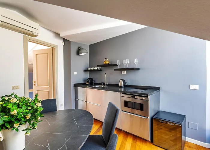 Lejlighed Elegant 2 Bedrooms Near Duomo *