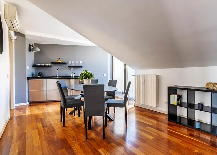 Elegant 2 Bedrooms Near Duomo Lejlighed *